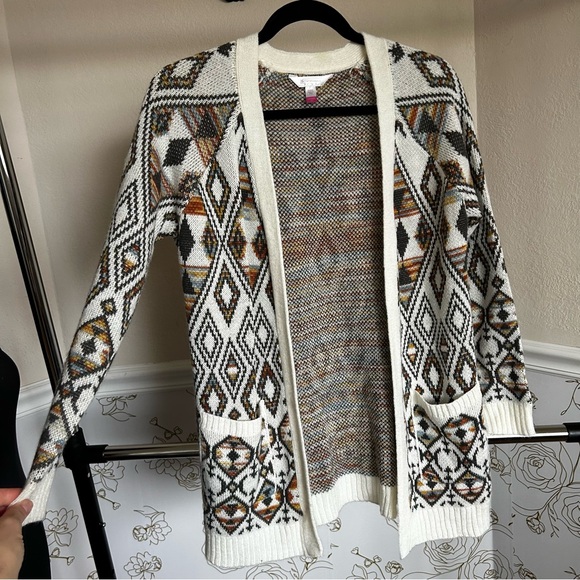 Long white Aztec sweater long length, cardigan in GUC - Picture 1 of 4